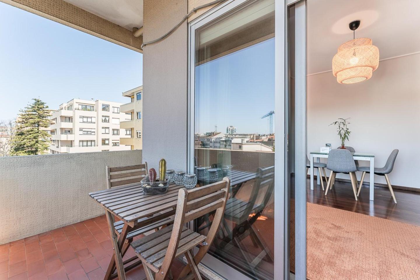 Guestready - Warwick Avenue In Lapa Apartment Porto Exterior photo